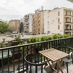 Oak Tree By Halu! Modern Two Bedroom Apartment